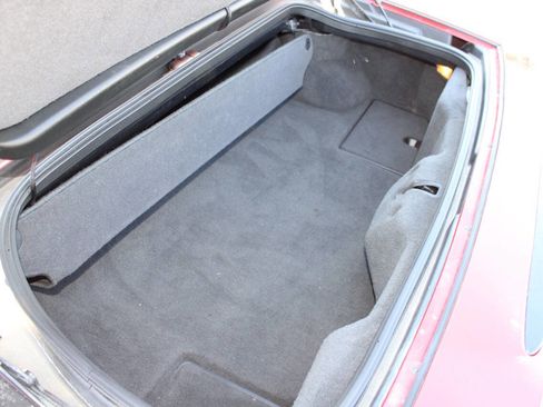 Used 2005 Chevrolet Corvette Convertible w/ Preferred Equipment Group RWD image 26