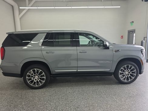 Used 2026 GMC Yukon Denali w/ Sun & Power Step Package image 6