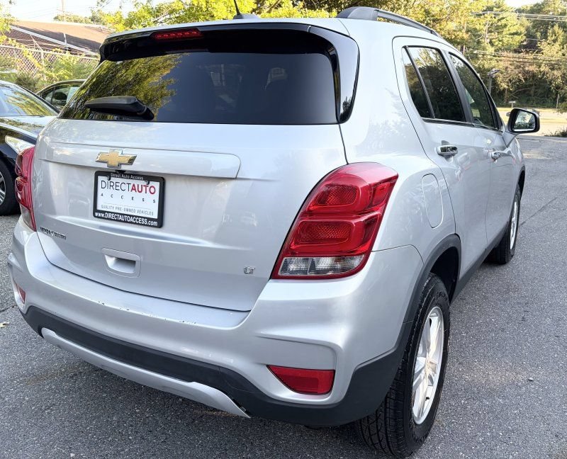 Used 2017 Chevrolet Trax LT w/ LT Convenience Package AWD/4WD image 7