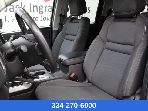 Used 2024 Nissan Frontier SV w/ SV Convenience Package image 13