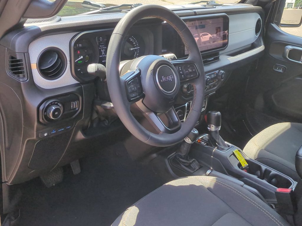 Used 2024 Jeep Wrangler Unlimited w/ Convenience Group AWD/4WD image 13