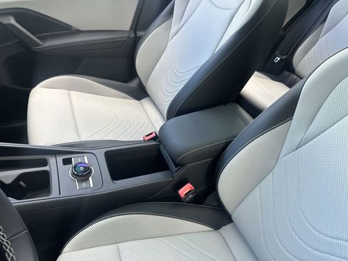 New 2025 Volkswagen Tiguan SE image 21