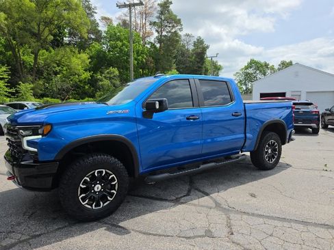 Certified 2023 Chevrolet Silverado 1500 ZR2 w/ Technology Package AWD/4WD image 3