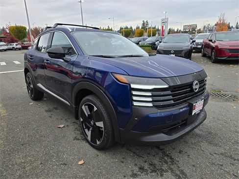 New 2026 Nissan Kicks SR w/ Cold Weather Package image 3