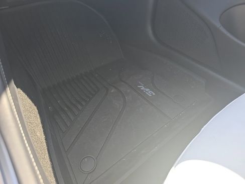 Used 2021 Tesla Model 3 Performance image 5