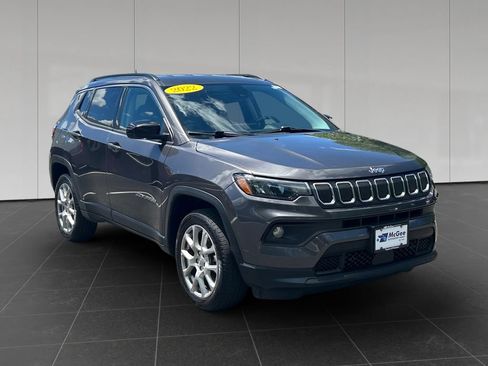 Used 2022 Jeep Compass Latitude AWD/4WD image 7