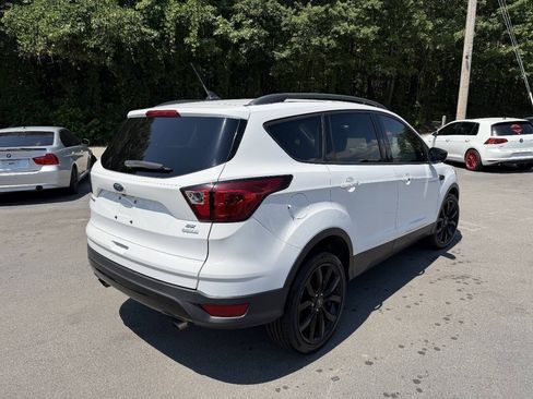 Used 2019 Ford Escape SE FWD image 5
