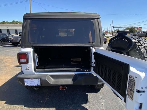 Used 2020 Jeep Wrangler Unlimited Sport image 41