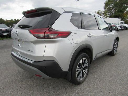 Used 2021 Nissan Rogue SV w/ Premium Package image 8