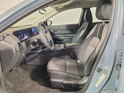 Used 2026 Nissan Sentra SV w/ SV Convenience Package FWD image 9