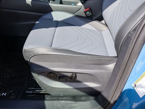 New 2026 Volkswagen Tiguan SE R-Line AWD/4WD image 14