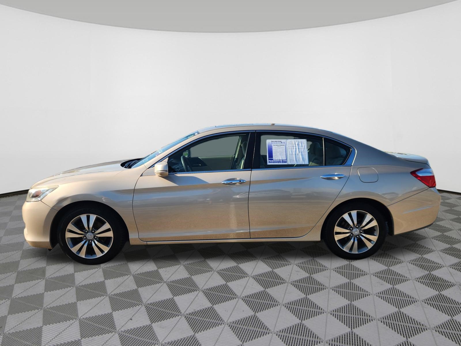 Used 2015 Honda Accord EX image 5
