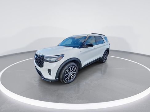 New 2026 Ford Explorer ST-Line image 4