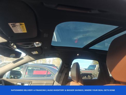 Used 2020 Volvo XC60 T5 Momentum w/ Protection Package Premier image 11