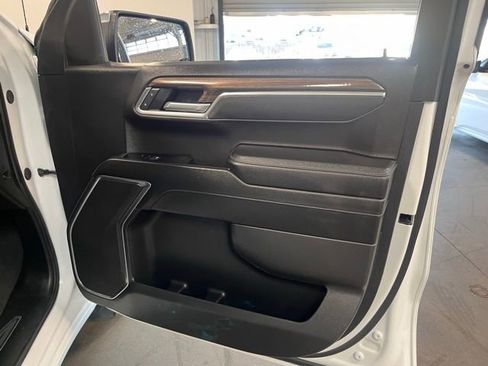 Used 2025 Chevrolet Silverado 1500 LT image 12