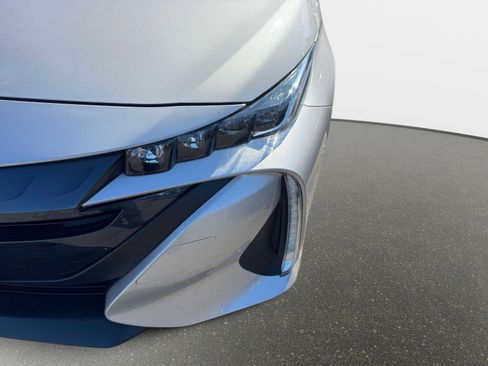 Certified 2020 Toyota Prius Prime XLE image 7