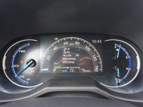 Used 2025 Toyota RAV4 LE AWD/4WD image 5