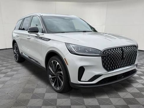 Used 2025 Lincoln Aviator Reserve w/ Equipment Group 201A AWD/4WD image 7