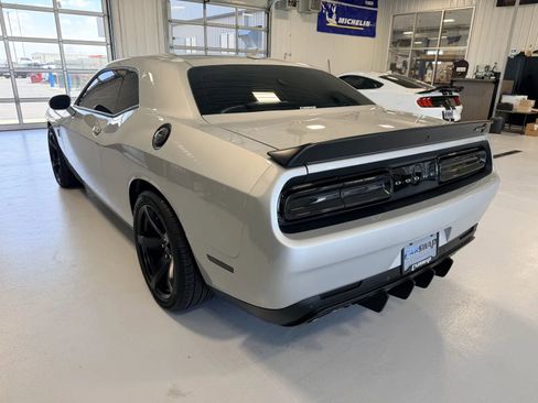 Used 2022 Dodge Challenger SRT Hellcat Redeye RWD image 5