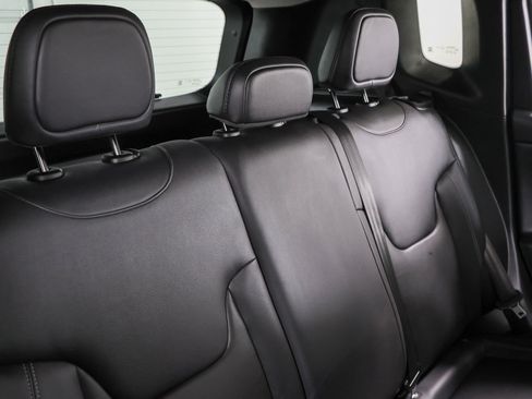 Used 2023 Jeep Renegade Limited AWD/4WD image 27