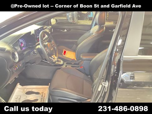 Used 2022 Kia Forte GT-Line w/ GT-Line Technology Package FWD image 14