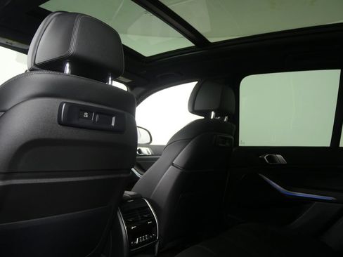 Used 2022 BMW X5 xDrive45e w/ M Sport Package AWD/4WD image 16
