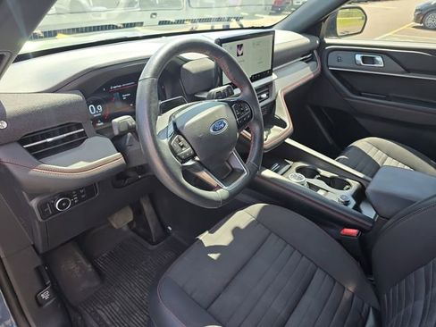 Certified 2025 Ford Explorer ST-Line AWD/4WD image 14