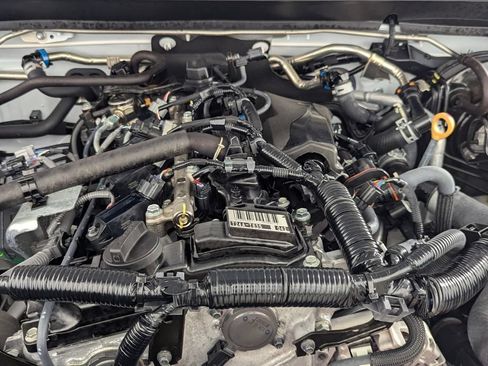 Used 2025 Toyota Tacoma SR5 RWD image 12