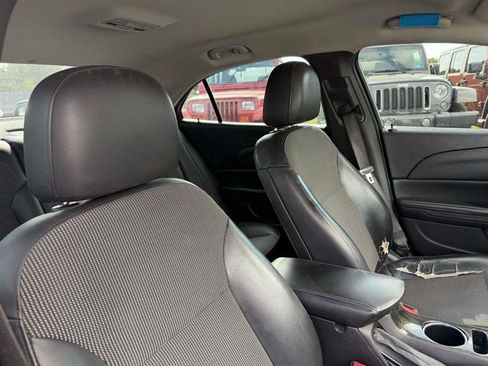 Used 2015 Chevrolet Malibu LT FWD image 10