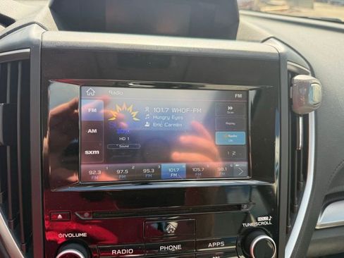 Used 2021 Subaru Forester Premium image 11