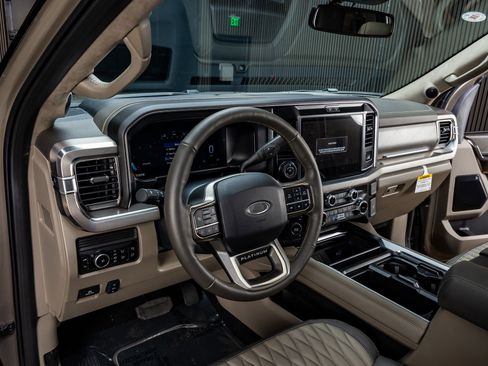 Used 2026 Ford F450 Platinum w/ Platinum Plus Package AWD/4WD image 17