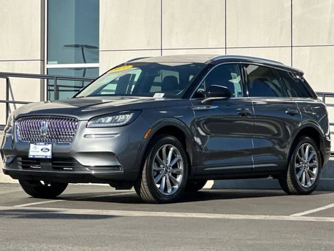 Used 2022 Lincoln Corsair FWD w/ Premium Package image 7