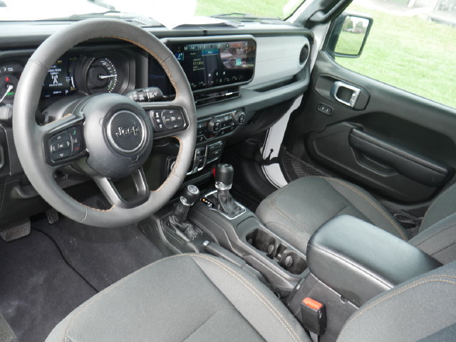 Used 2024 Jeep Wrangler Unlimited w/ Convenience Group AWD/4WD image 13