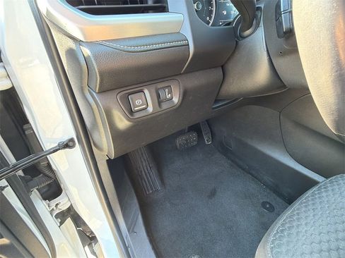 Used 2019 GMC Acadia SLE image 21