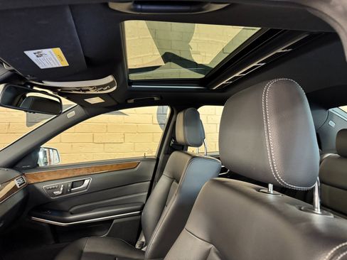 Used 2014 Mercedes-Benz E 350 4MATIC Sedan image 19