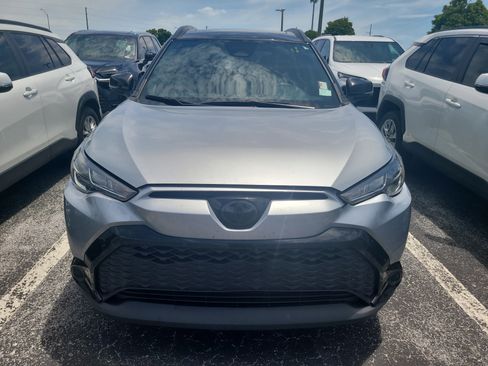 Used 2024 Toyota Corolla Cross AWD Hybrid w/ Moonroof Package image 2