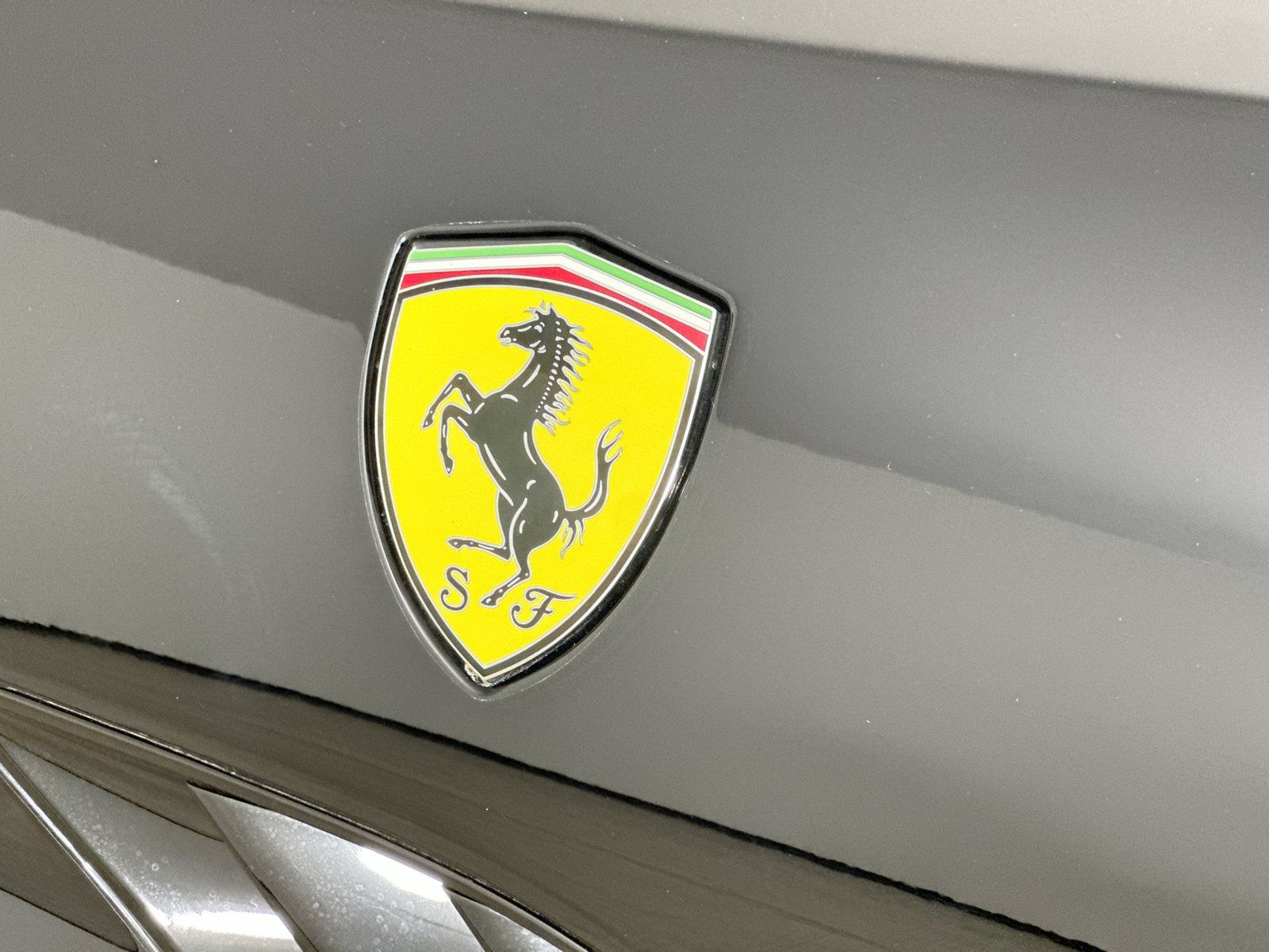 Used 2014 Ferrari California RWD image 9
