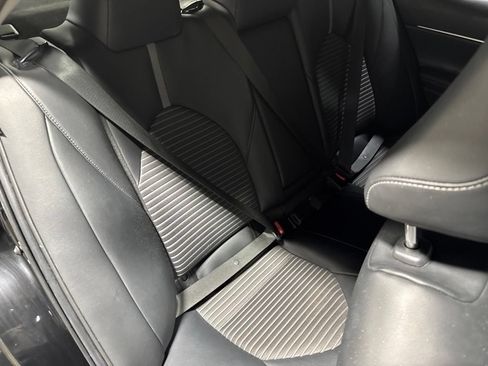 Used 2021 Toyota Camry SE FWD image 12
