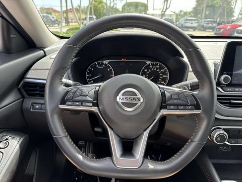 Used 2020 Nissan Altima 2.5 SR FWD image 48