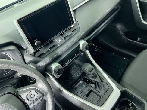 Used 2025 Toyota RAV4 XLE image 22