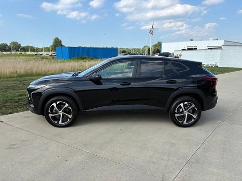 Used 2024 Chevrolet Trax RS w/ Driver Confidence Package FWD image 6