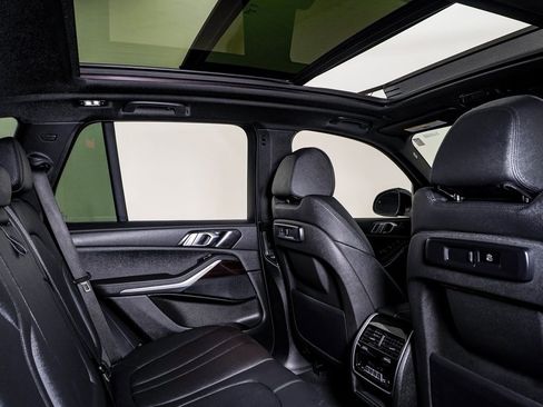 Used 2020 BMW X5 xDrive40i w/ Premium Package image 16