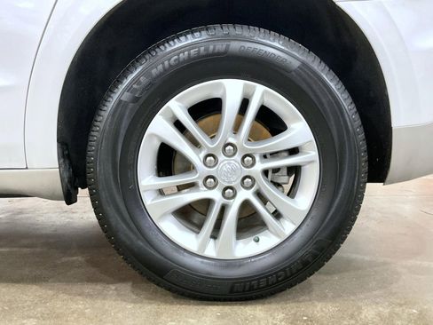 Certified 2019 Buick Enclave Essence image 23