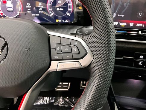 New 2026 Volkswagen GTI SE image 11