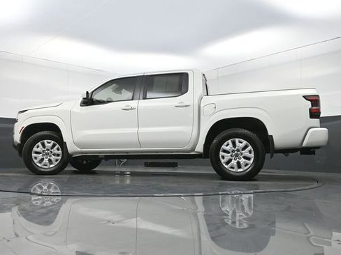 Used 2024 Nissan Frontier SV w/ SV Convenience Package AWD/4WD image 30