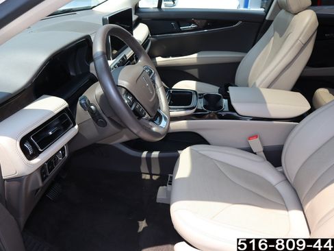 Used 2023 Lincoln Nautilus Reserve AWD/4WD image 12