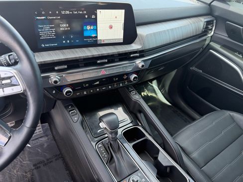 Used 2025 Kia Telluride SX Prestige image 25