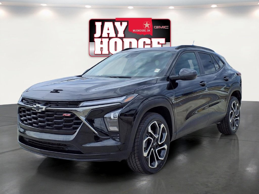 Used 2025 Chevrolet Trax RS FWD image 3