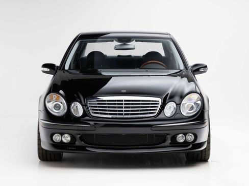 Used 2005 Mercedes-Benz E 500 Sedan image 5