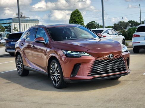 Used 2023 Lexus RX 350 Premium Plus w/ Accessory Package (Z1) AWD/4WD image 3
